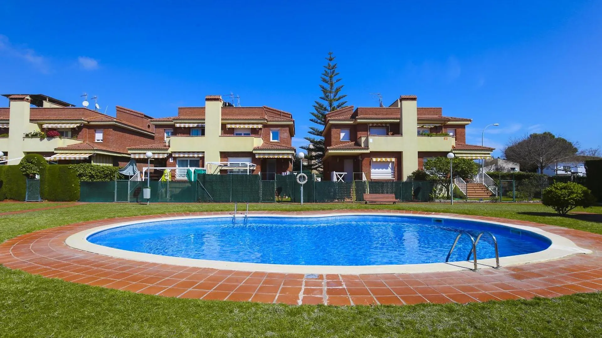 קמברילס Casa Bruselas ספרד