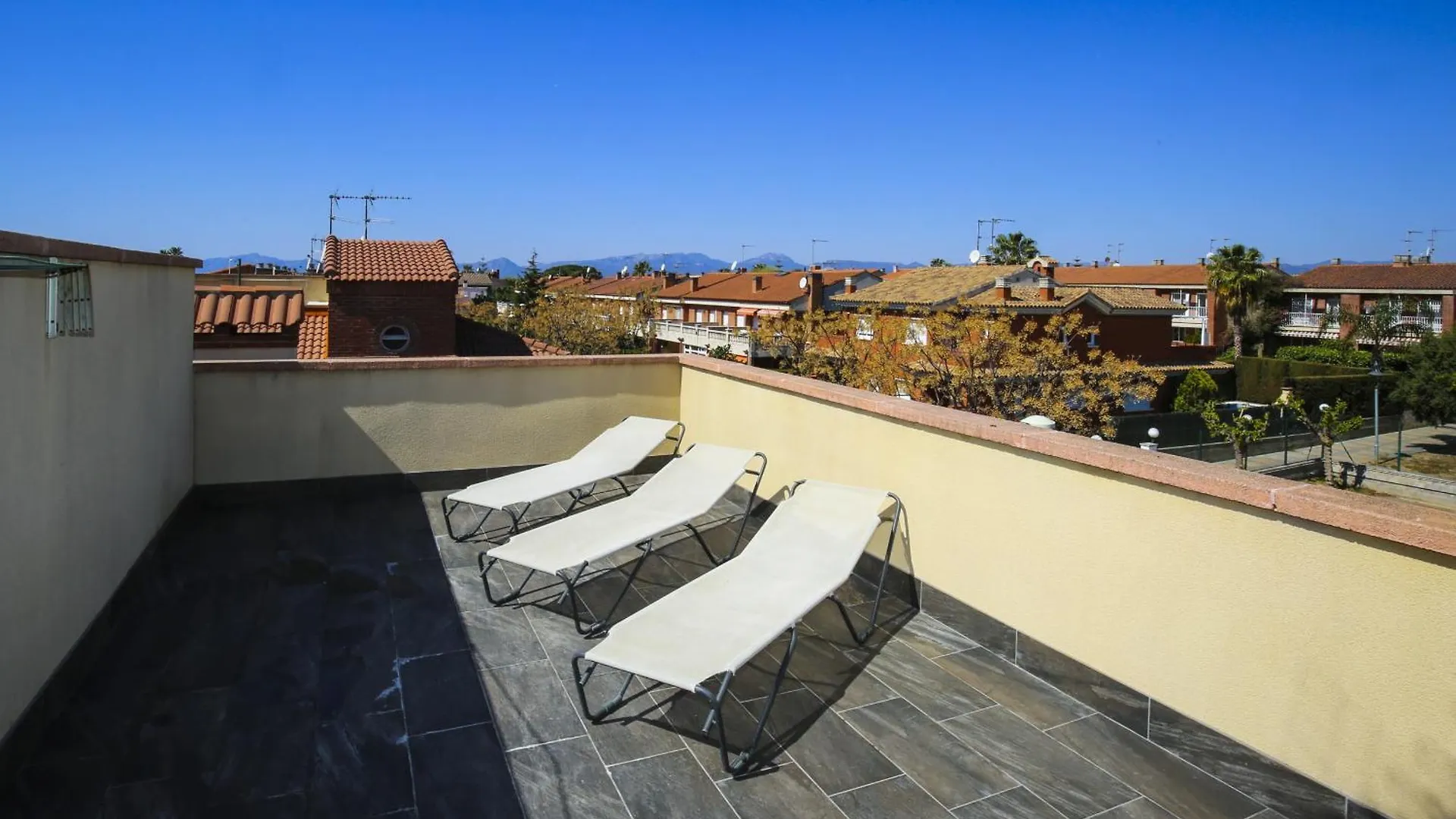 קמברילס Casa Bruselas בית נופש