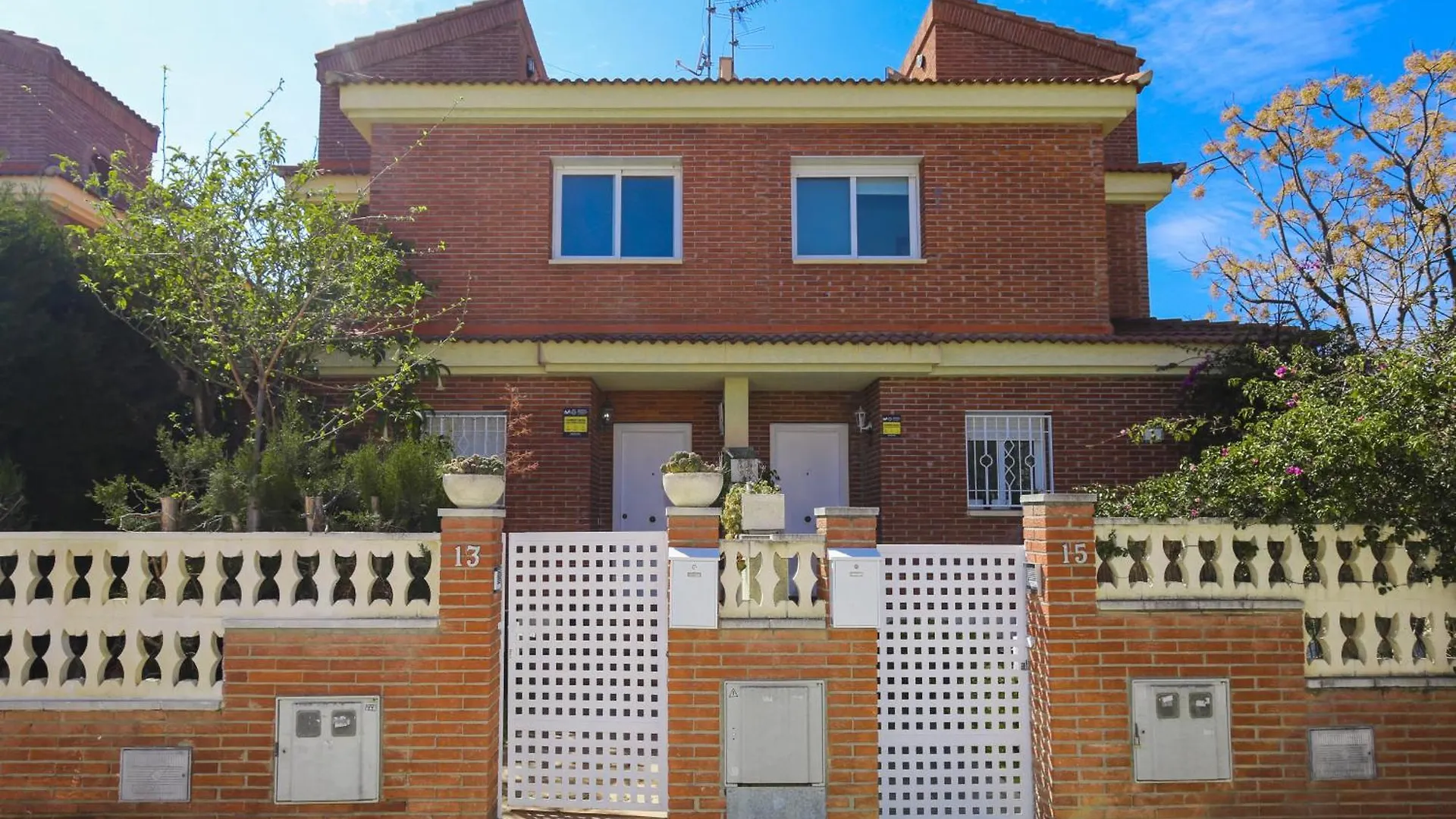 בית נופש קמברילס Casa Bruselas